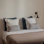 La Tour Grégoire Bed & Breakfast 4*