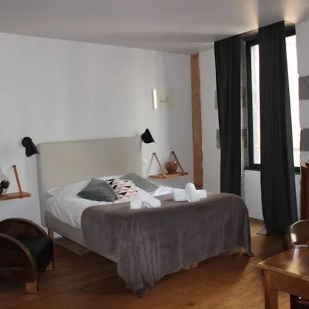 La Tour Grégoire Couette-café Clermont-Ferrand