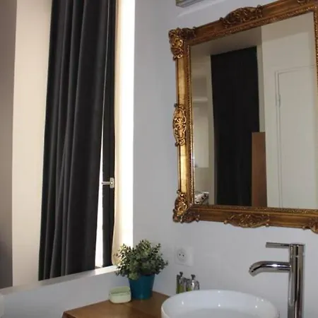 ベッド・アンド・ブレックファスト La Tour Gregoire クレルモン・フェラン