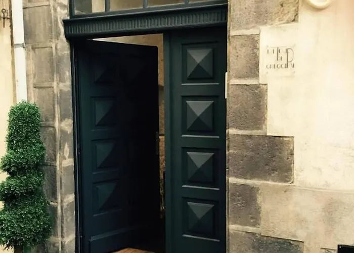 La Tour Gregoire Bed & Breakfast