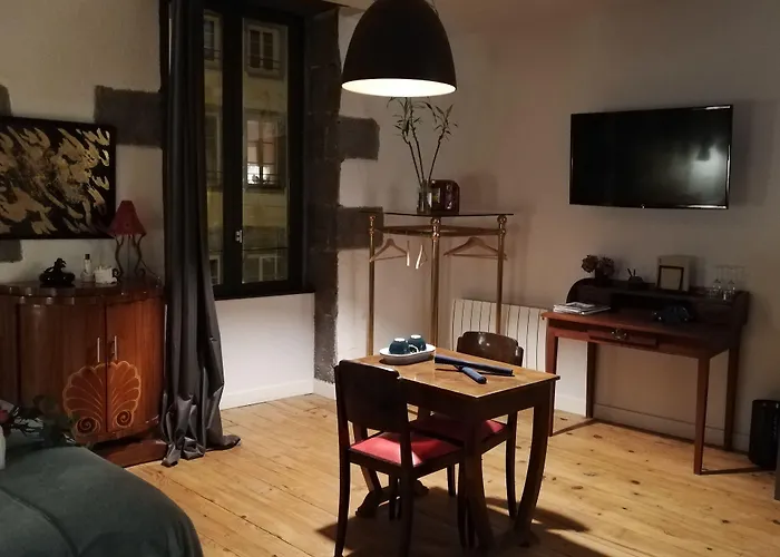 La Tour Gregoire Bed & Breakfast 4*