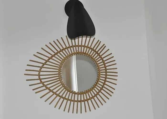 La Tour Gregoire Bed & Breakfast 4*