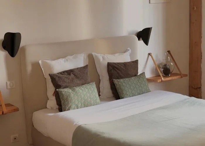 La Tour Gregoire Bed & Breakfast