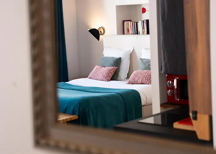 Bed & Breakfast La Tour Gregoire 4*